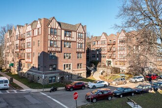 Evelyn Court Apartment in Mamaroneck, NY - Foto de edificio - Building Photo