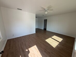 900 Sycamore Ave in McAllen, TX - Building Photo - Building Photo