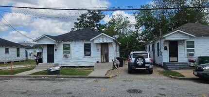 1411 Mcneil St in Houston, TX - Building Photo - Building Photo