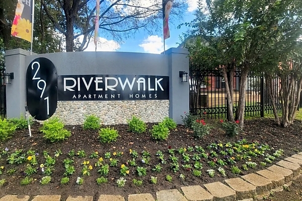 Riverwalk Apartment Homes in Conroe, TX - Building Photo