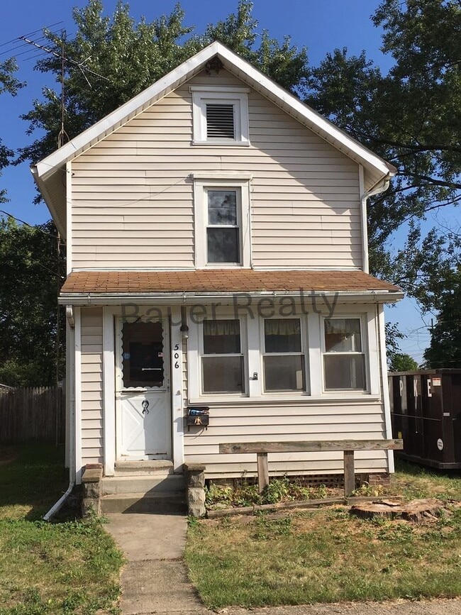 property at 506 W 10th St