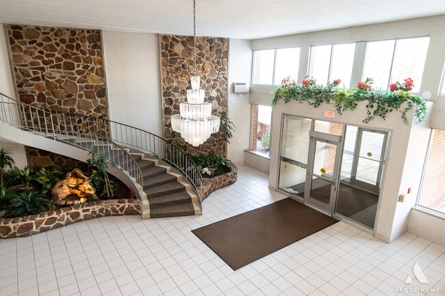 18 E Old Willow Rd in Prospect Heights, IL - Building Photo - Building Photo