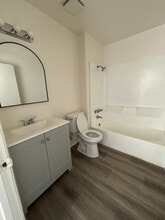 1134 E Ave Q in Palmdale, CA - Building Photo - Building Photo