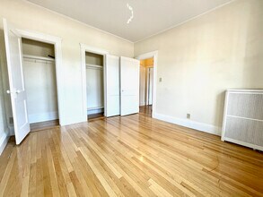 14 Alton Pl, Unit 3 in Brookline, MA - Foto de edificio - Building Photo