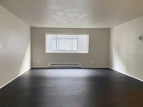 8436 Delridge Way SW, Unit 2 in Seattle, WA - Building Photo - Building Photo