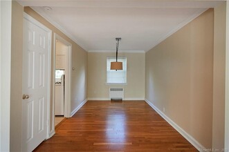 271 Bridge St in Stamford, CT - Building Photo - Building Photo
