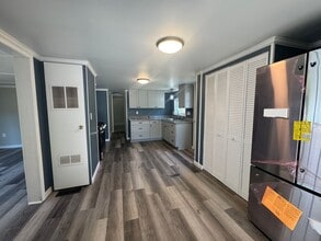41 K and L Ct in Sharon, VT - Building Photo - Building Photo