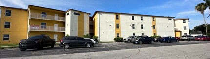 33 W Avenue A in Belle Glade, FL - Building Photo - Building Photo