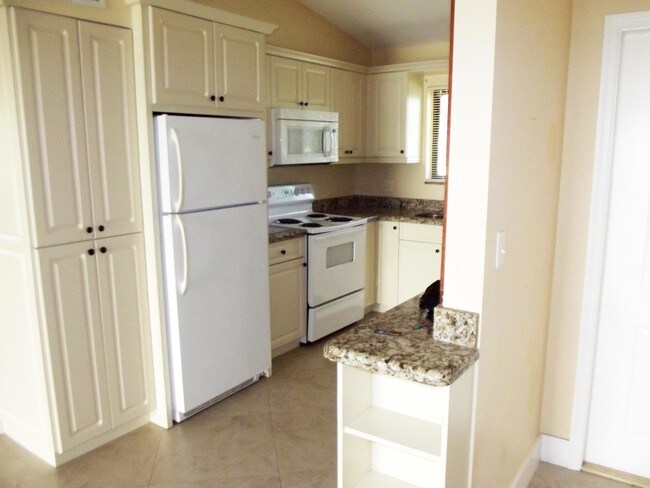 2850 Palmwood Terrace-Unit -P-230 in Boca Raton, FL - Building Photo - Building Photo