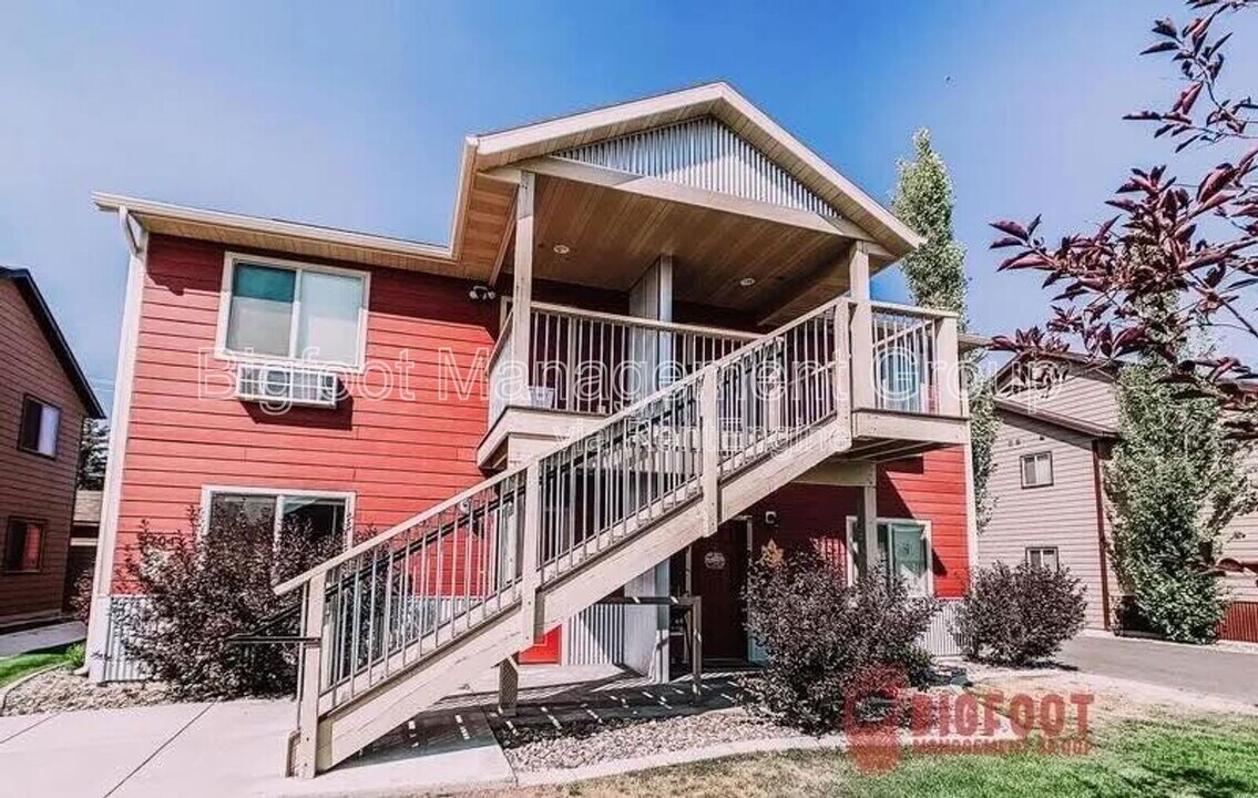 3702 Travertine Way in Helena, MT - Building Photo