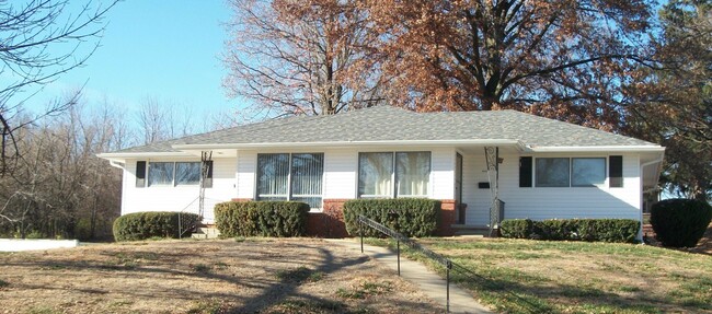 property at 2224 Agency Rd