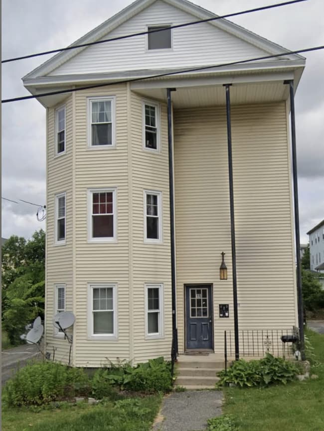 property at 11 Bourne St