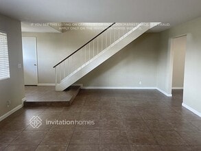 2344 N Teakwood Ave in Rialto, CA - Building Photo - Building Photo