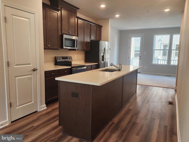 5929 Northwest Dr in Hyattsville, MD - Building Photo - Building Photo