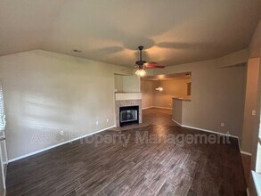 2810 Wildwood Dr in Fayetteville, AR - Building Photo - Building Photo