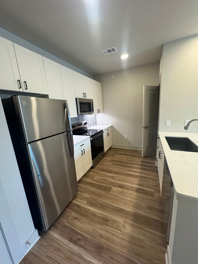 property at 1620 Everitt Trail