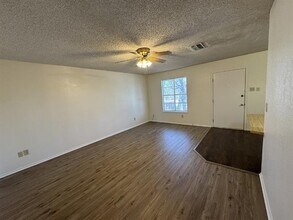 1387 W Mc Neill in Stephenville, TX - Building Photo - Building Photo