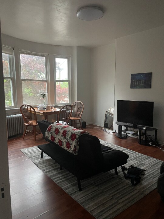 1654 Denniston St in Pittsburgh, PA - Building Photo