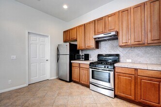610 Maiden Ln in Austin, TX - Building Photo - Building Photo