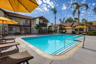 Creekside Village Apartments in Escondido, CA - Building Photo