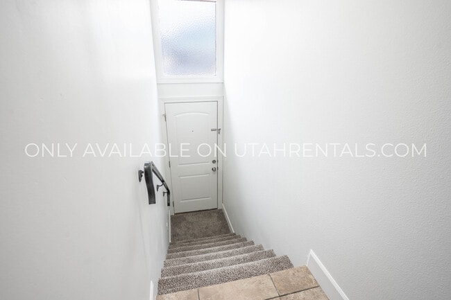 338 Cedarwood Dr in Orem, UT - Building Photo - Building Photo