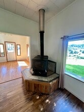 50234 Hermann Pr Rd in Broadbent, OR - Building Photo - Building Photo