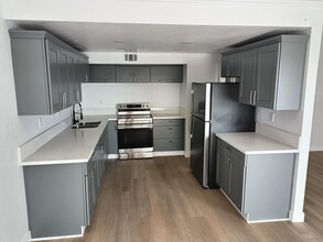 6941 Enborne Ln in San Diego, CA - Building Photo - Building Photo