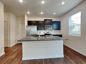 23297 SE Dogwood St in Black Diamond, WA - Foto de edificio - Building Photo