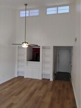 10075 Westpark Dr in Houston, TX - Building Photo - Building Photo