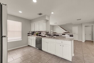 8818 Iron Springs Dr in Houston, TX - Building Photo - Building Photo