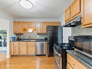 367 Thornhill Ct in Schaumburg, IL - Building Photo - Building Photo