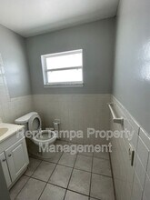 1124 Neptune Dr in Ruskin, FL - Building Photo - Building Photo
