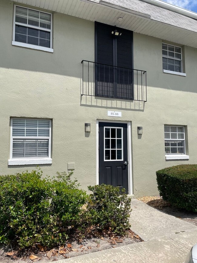 property at 525 Conway Rd