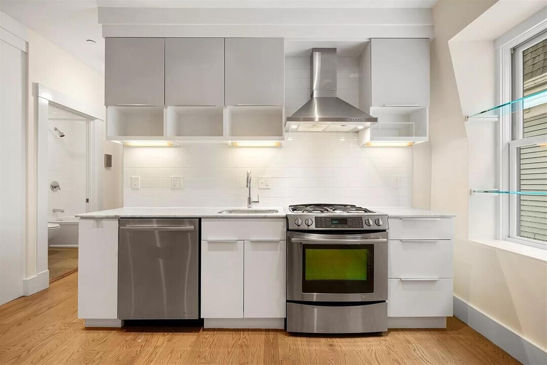 15 Boardman St, Unit 2 in Cambridge, MA - Foto de edificio