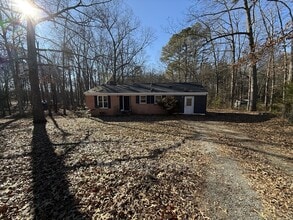 727 Chalklevel Rd in Louisa, VA - Building Photo - Building Photo