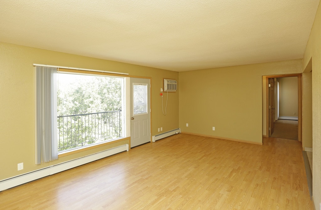 Gateway Commons Apartments in Brooklyn Center, MN