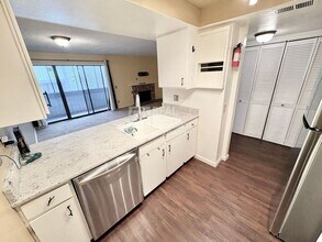 14076 E Stanford Cir in Aurora, CO - Building Photo - Building Photo