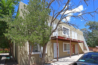 310 Vassar Dr SE in Albuquerque, NM - Building Photo - Building Photo