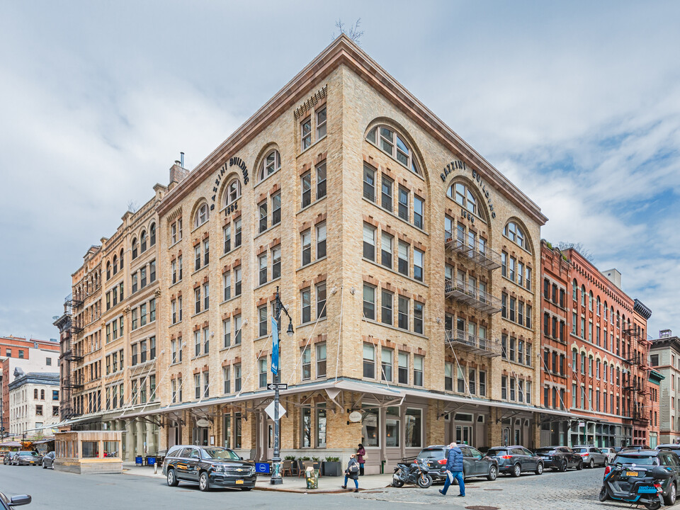 Bazzini Bldg in New York, NY - Foto de edificio