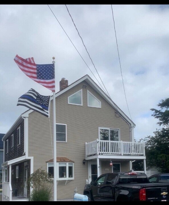 24 Pine Point Rd in Duxbury, MA - Building Photo