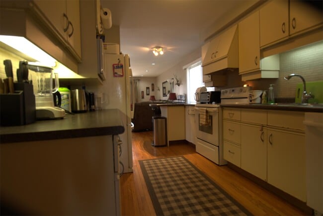 81 Sterling St