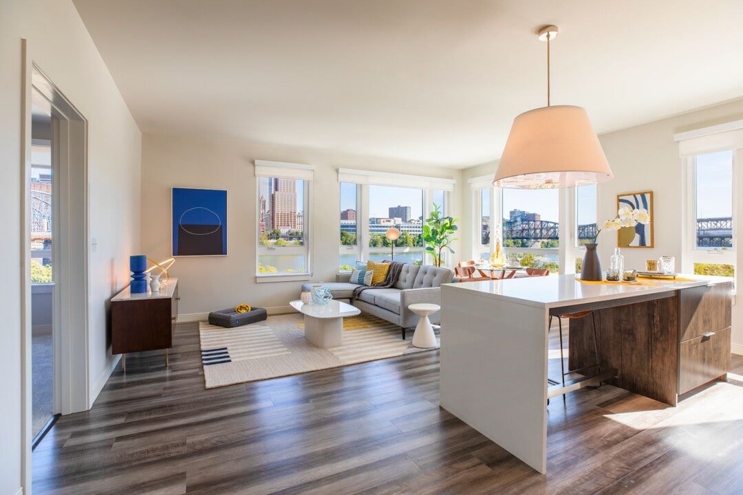 Glasshouse Pittsburgh in Pittsburgh, PA - Building Photo