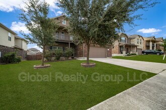 3124 Half Moon Dr in Schertz, TX - Building Photo - Building Photo