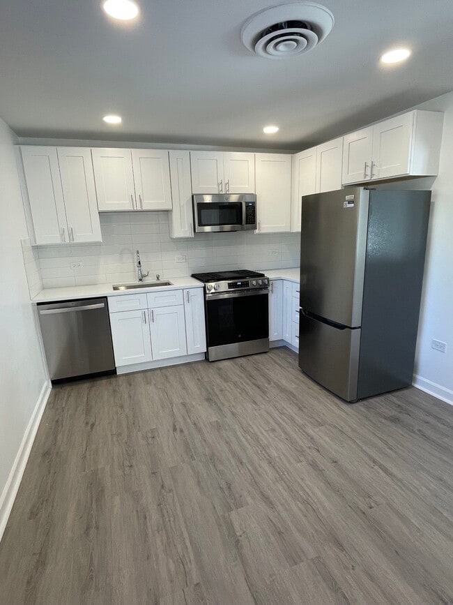 3201 N Long Ave, Unit 2S