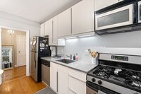 14 Ware St, Unit 24 in Cambridge, MA - Building Photo - Building Photo