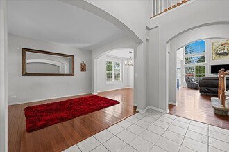 343 Diane Ct in Geneva, IL - Building Photo - Building Photo