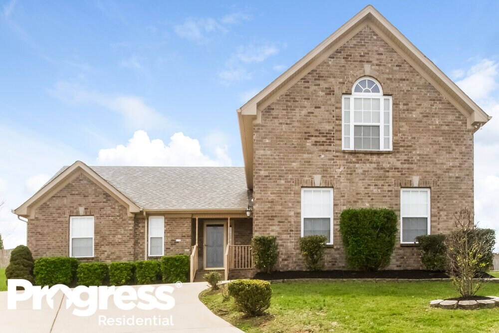 5024 War Admiral Ct in Mount Juliet, TN - Building Photo