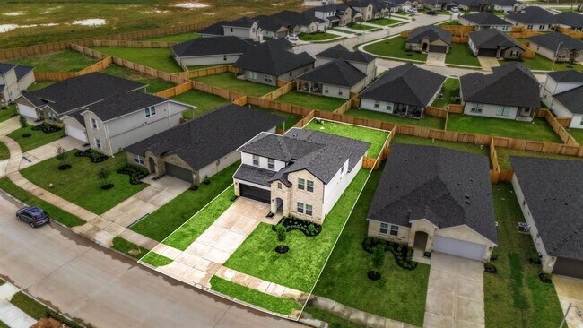 3819 Winterbourne Wy in Fulshear, TX - Building Photo - Building Photo