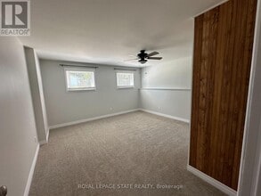 36 Inglewood Ct in Grimsby, ON - Building Photo - Building Photo