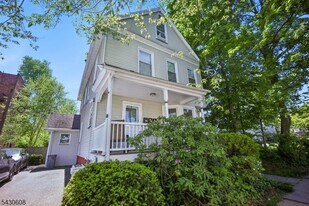 76 Montague Pl in Montclair, NJ - Building Photo